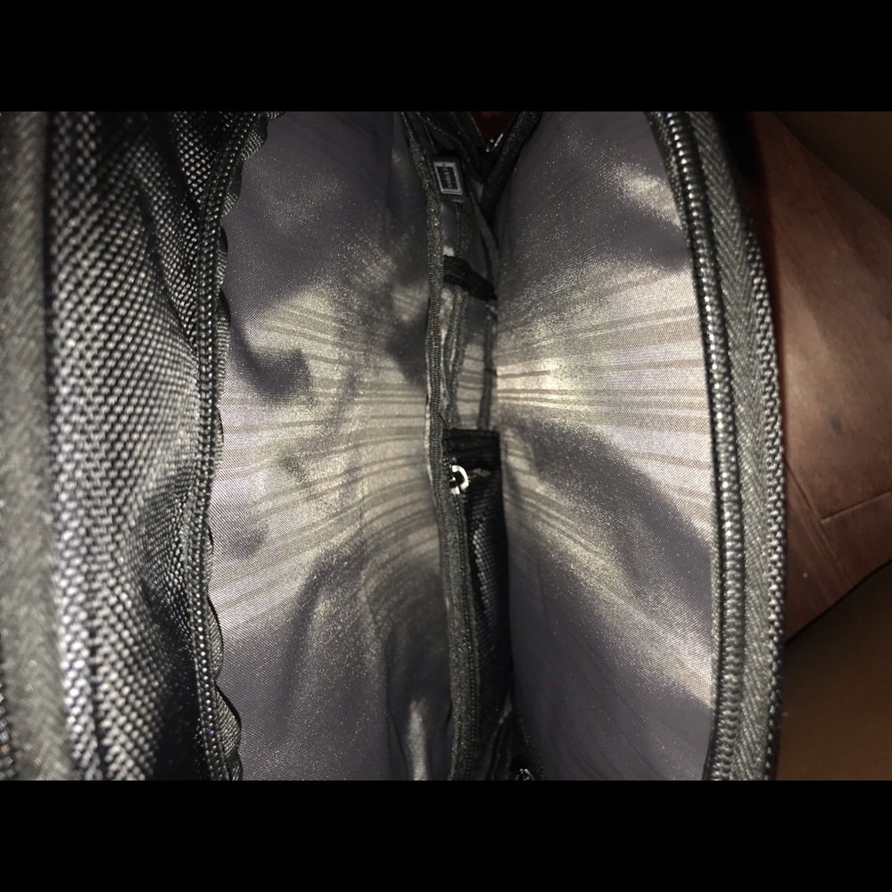 Backpack - Picture 3 of 4
